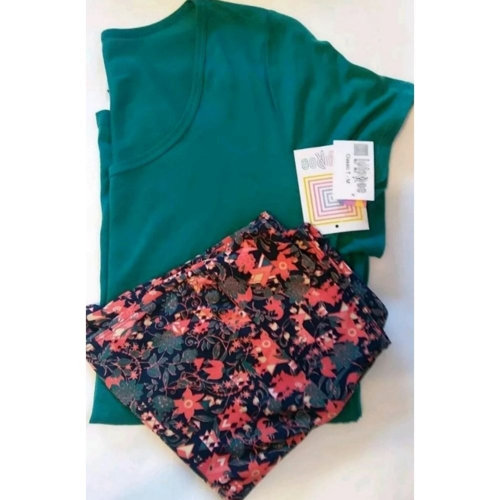 New Lularoe Classic T OS Leggings outfit